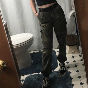 Baggy Camo Jeans